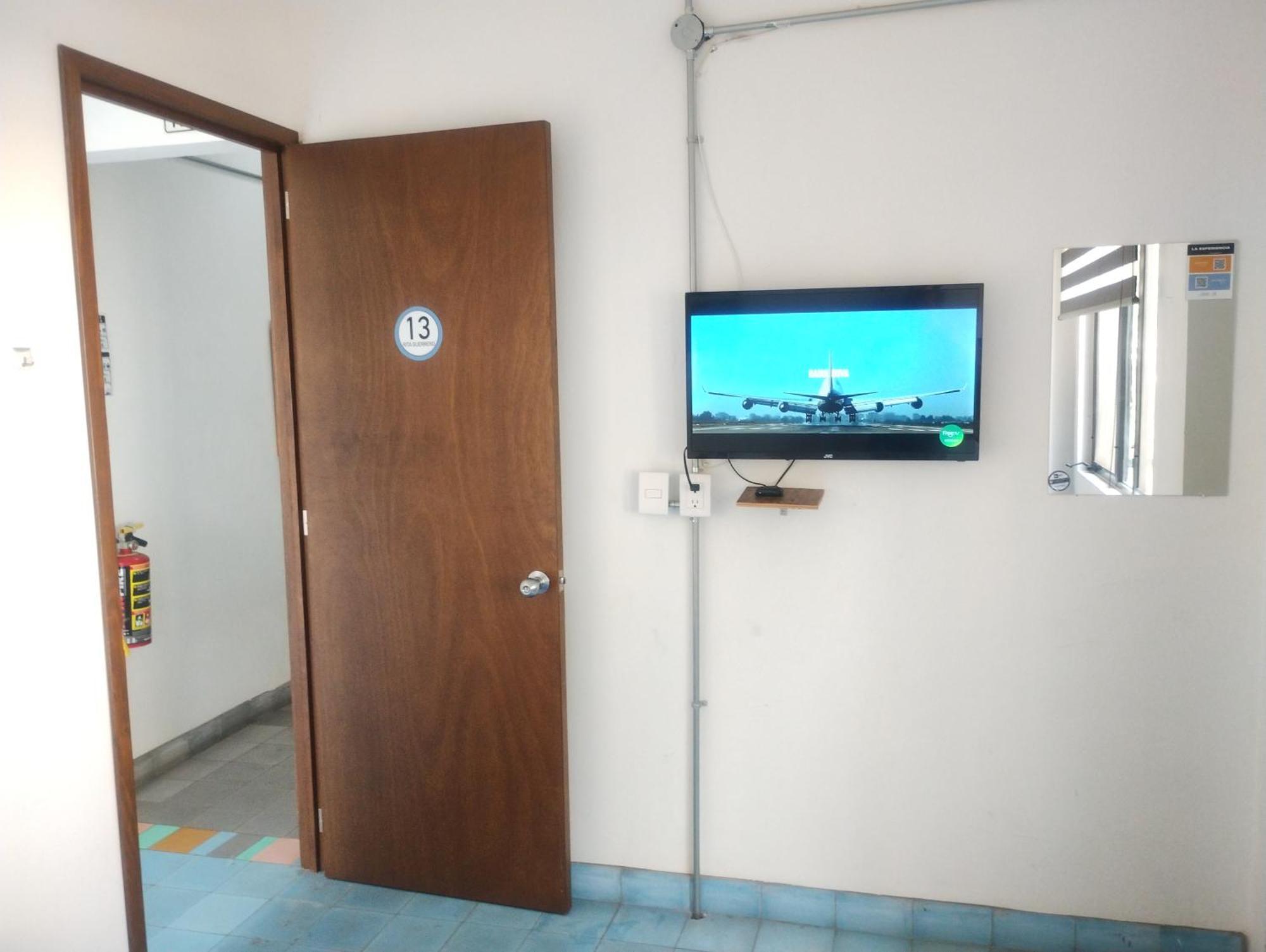 Hostel Hospedarte Chapultepec غوادالاجارا المظهر الخارجي الصورة