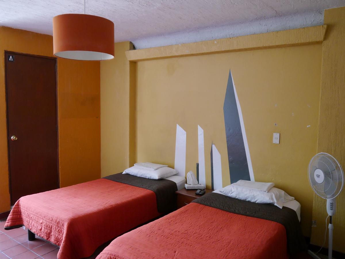 Hostel Hospedarte Chapultepec غوادالاجارا المظهر الخارجي الصورة